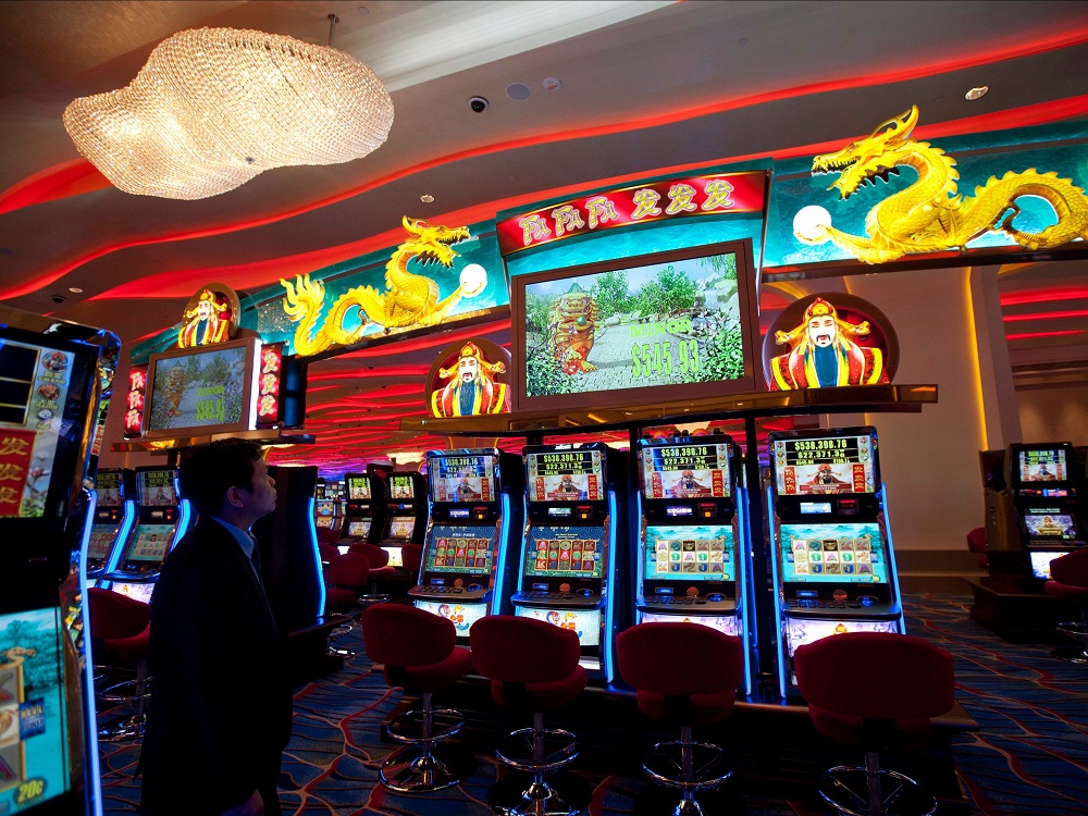 Các doanh nghiệp lớn trong ngành casino thế giới đang bắt đầu chịu ảnh hưởng từ vụ trộm triệu USD tại Macau - Ảnh Reuters