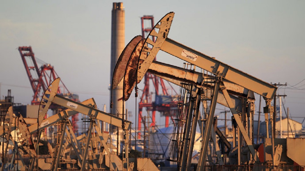 Nhiều loại dầu trên thế giới đều đã về quanh 20 USD/thùng - Ảnh: Reuters