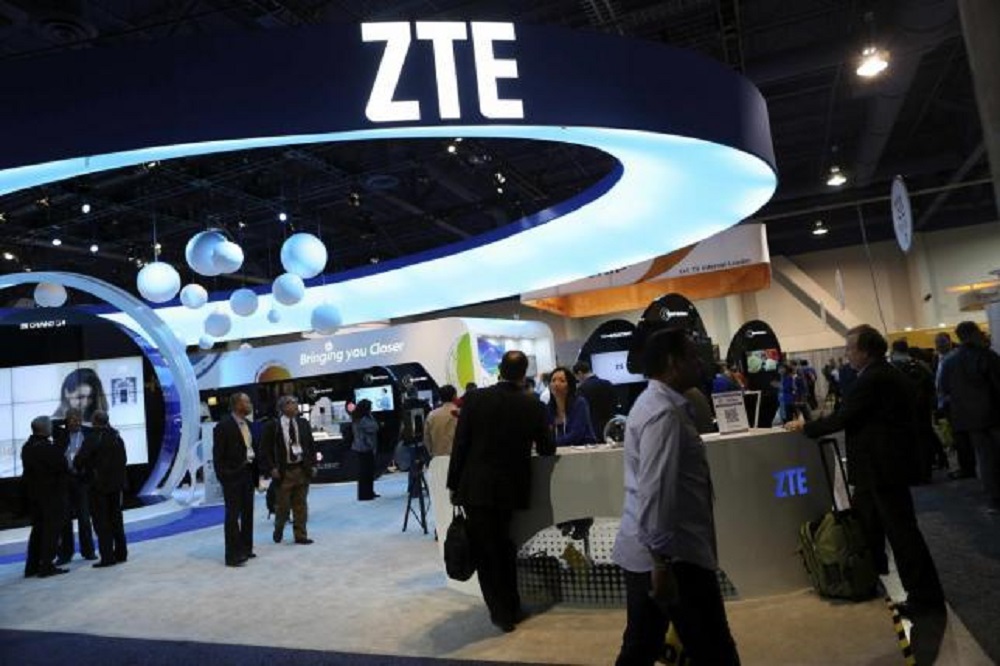 Khu vực của hãng ZTE tại Consumer Electronics Show diễn ra ở thành phố Las Vegas (Mỹ) năm 2014 - Ảnh: Reuters