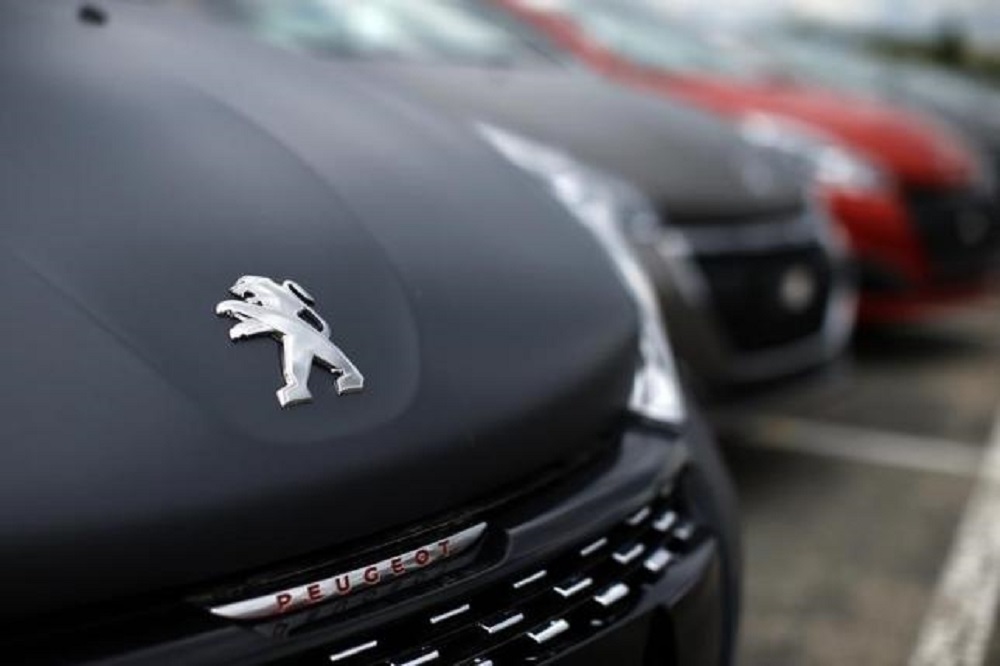 Logo xe Peugeot - Ảnh: Reuters