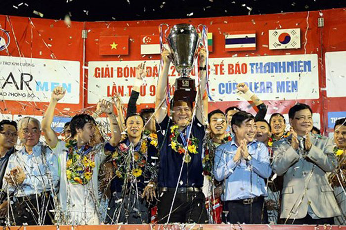 U.21 HAGL đã đoạt Cúp Clear Men 2015 sau khi vượt qua U.19 Hàn Quốc trong trận chung kết U.21 Quốc tế Báo Thanh Niên.
