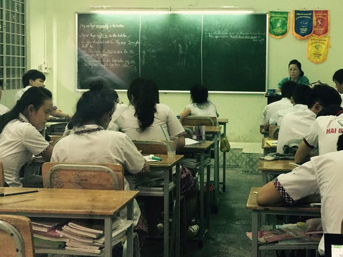 Học sinh Trường THPT tư thục Hai Bà Trưng (quận Tân Bình- TP.HCM) chỉ học 4 môn - Ảnh: Bích Thanh