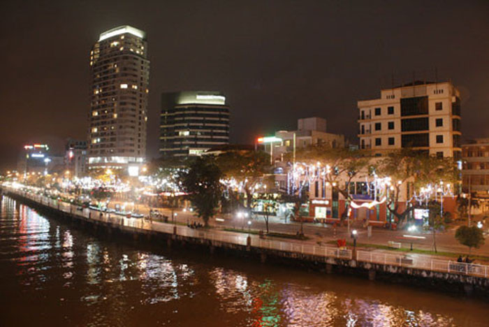 Thành phố bên sông Hàn lộng lẫy về đêm - Ảnh: Nguyễn Tú