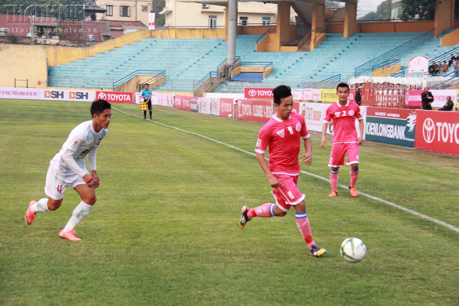 HAGL-thap-lua-san-Hang-Day-V-league