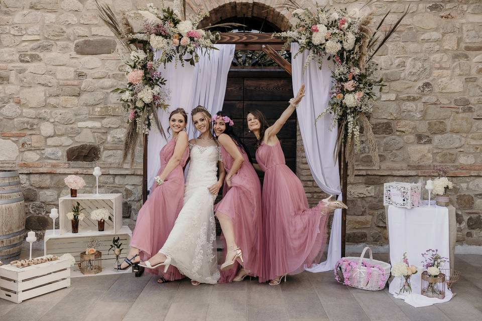 Cùng chiêm ngưỡng những mẫu váy đẹp dự đám cưới HOT nhất 2019 - Juliette  Bridal