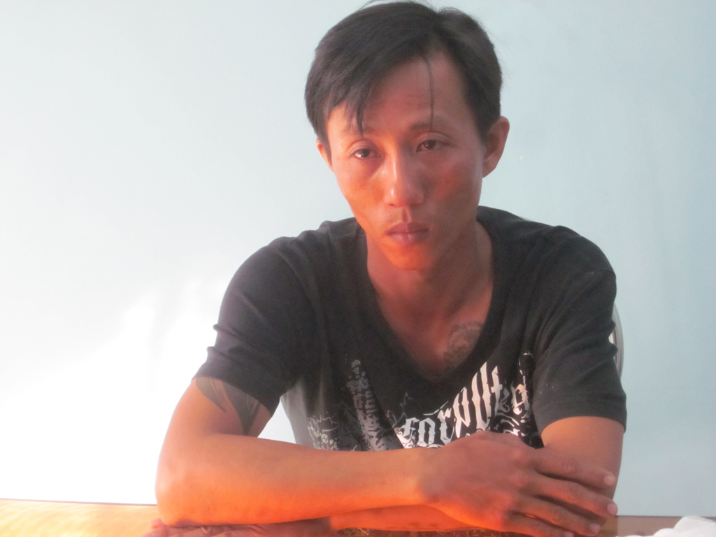 Phan Khắc Vy tại cơ quan điều tra - Ảnh: Công an cung cấp
