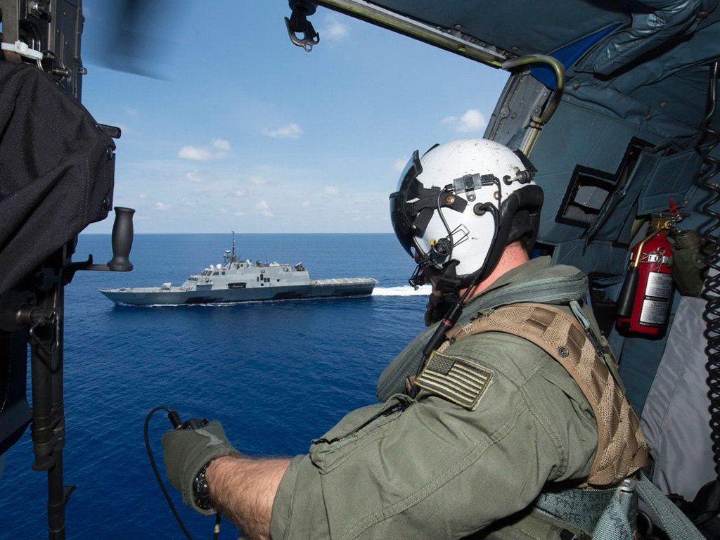 Tàu tác chiến cận bờ USS Fort Worth của Mỹ trong một đợt tuần tra ở Biển Đông hồi tháng 5.2015 - Ảnh: Hải quân Mỹ