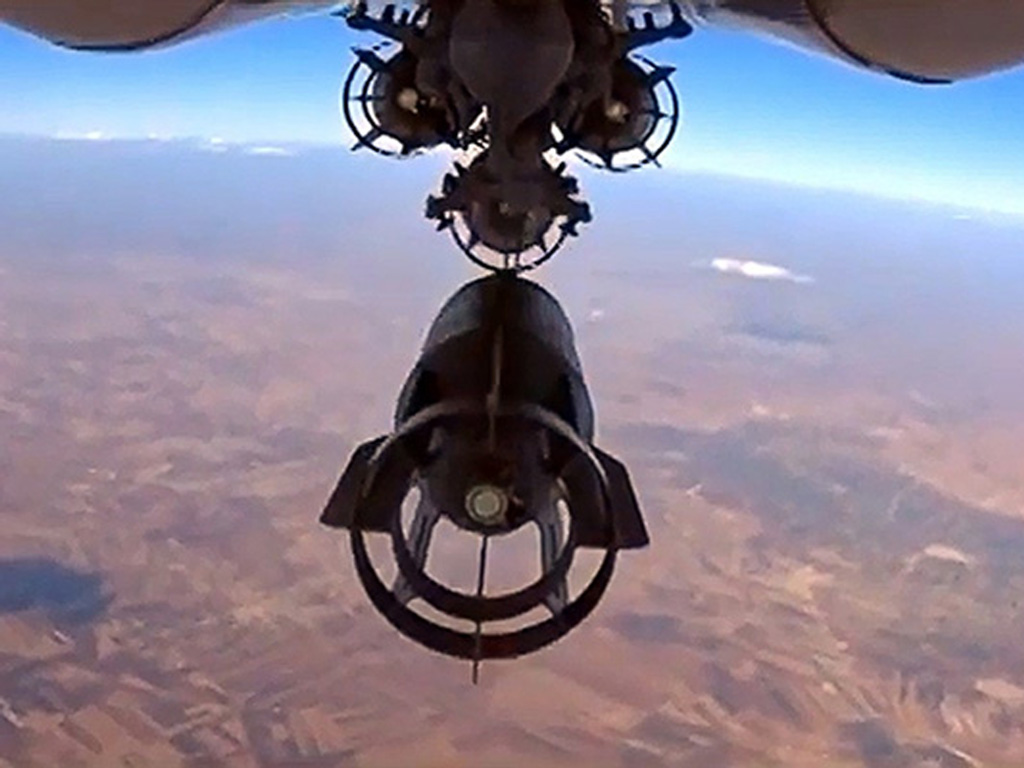 Máy bay Nga ném bom phiến quân IS ở Syria - Ảnh: Bộ Quốc phòng Nga