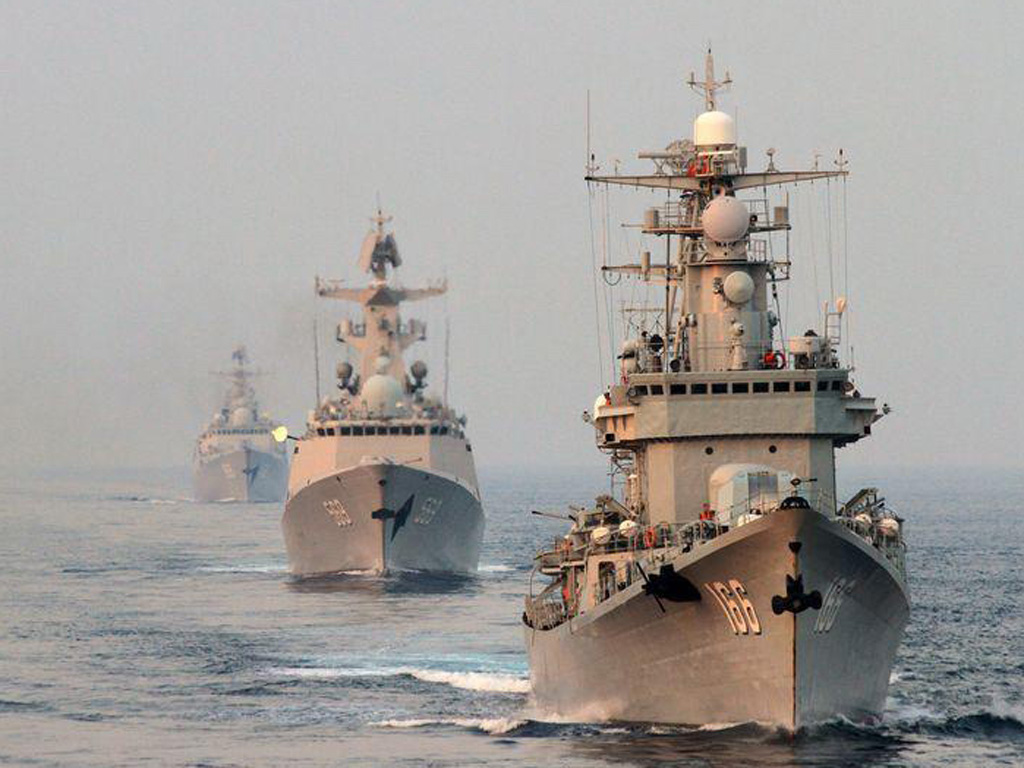 Ba tàu chiến thuộc Hạm đội Nam Hải của Trung Quốc vừa tiến hành cuộc tập trận “đối đầu” tại Biển Đông - Ảnh: 81.cn