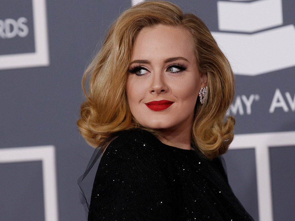 Adele khẳng định sẽ không giảm cân để khoe thân - Ảnh: Reuters