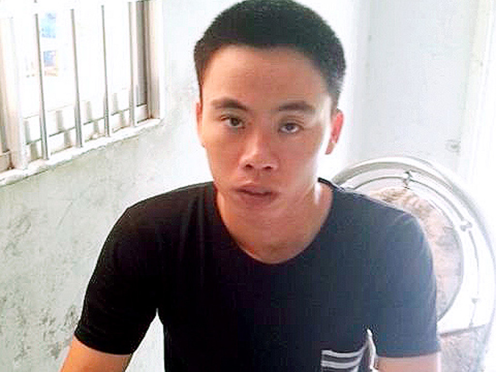 Anh Võ Văn Hên nhận quyết định đình chỉ điều tra, thả tự do - Ảnh: CTV