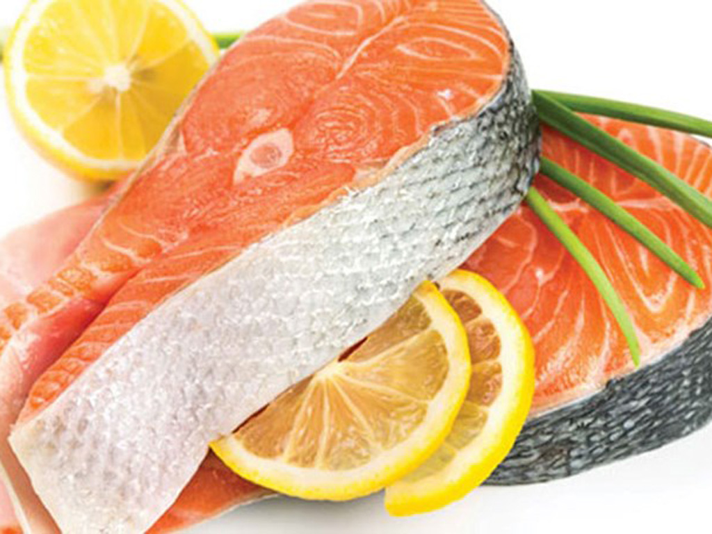 Ăn cá giúp bảo vệ tim và kháng viêm - Ảnh: Shutterstock