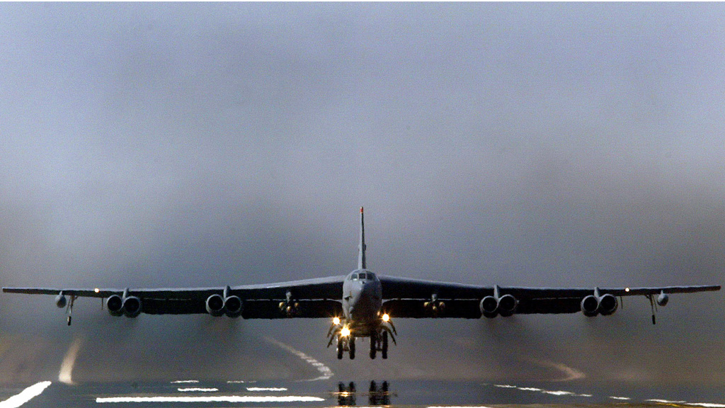 Mỹ đang cân nhắc triển khai B-52 đến bán đảo Triều Tiên - Ảnh: Reuters