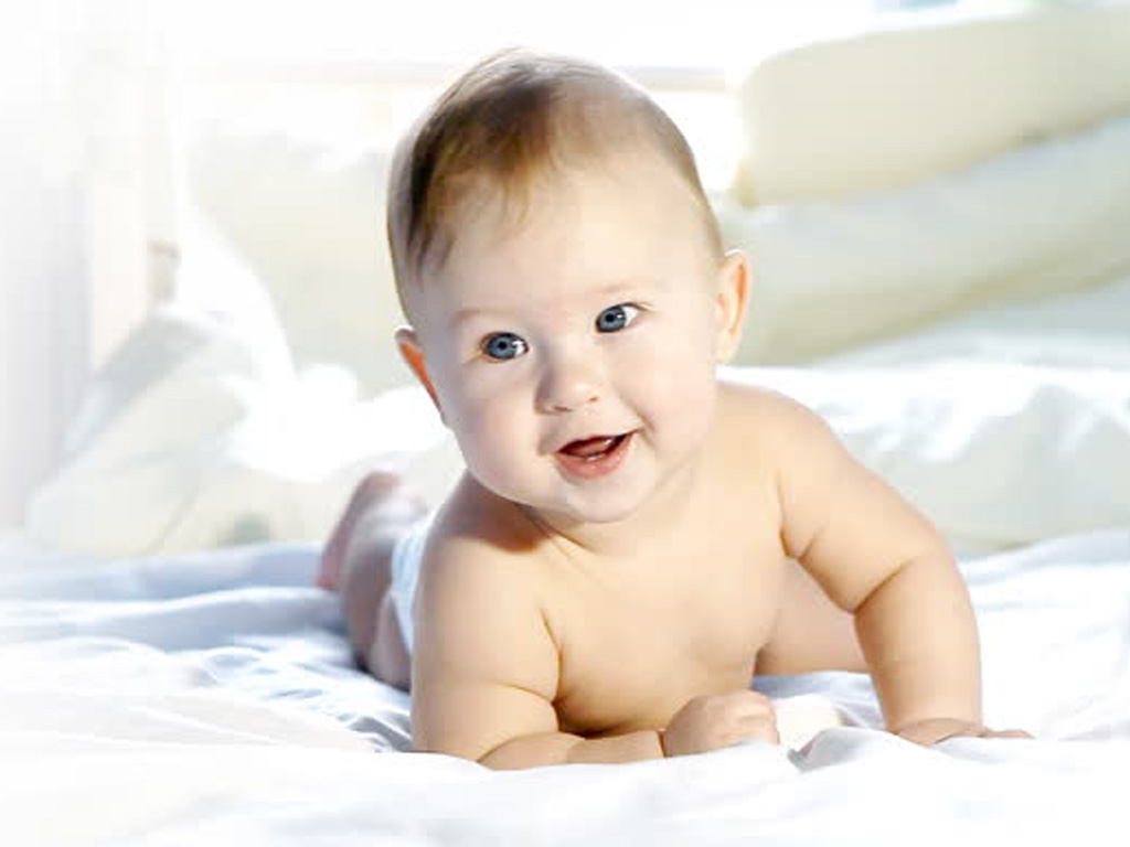 Trẻ sơ sinh biết cười trước khi nói - Ảnh: Shutterstock