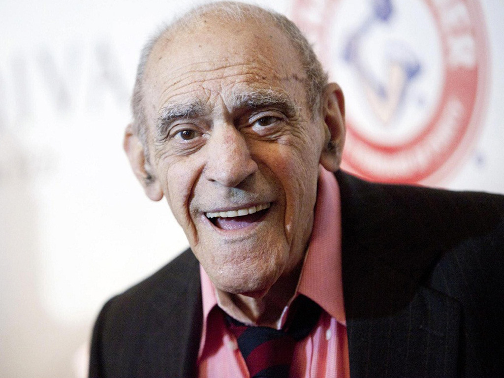 Abe Vigoda ra đi là một mất mát lớn cho nền điện ảnh thế giới - Ảnh: Reuters