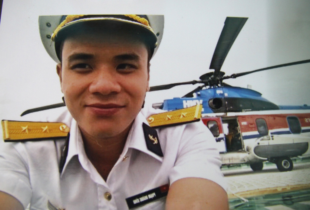 Trung úy Phạm Hoàng Bình - Ảnh chụp lại từ album gia đình: Nguyễn Phúc