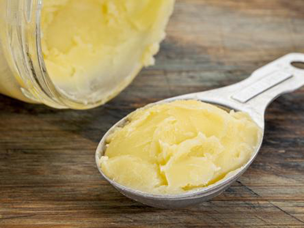 Bơ sữa trâu lỏng là loại chất béo tốt cho cơ thể - Ảnh: Shutterstock