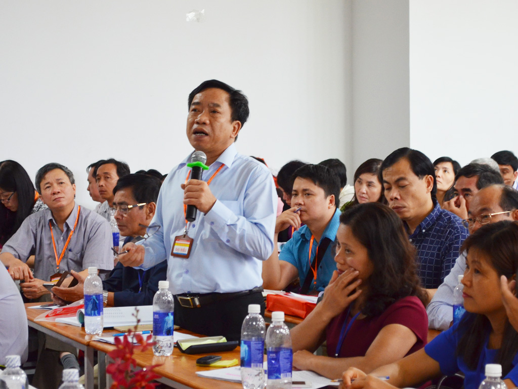 Ông Vũ Văn Trà, Phó giám đốc Sở GD-ĐT Hải Phòng, phát biểu tại buổi tập huấn - Ảnh: Hà Ánh