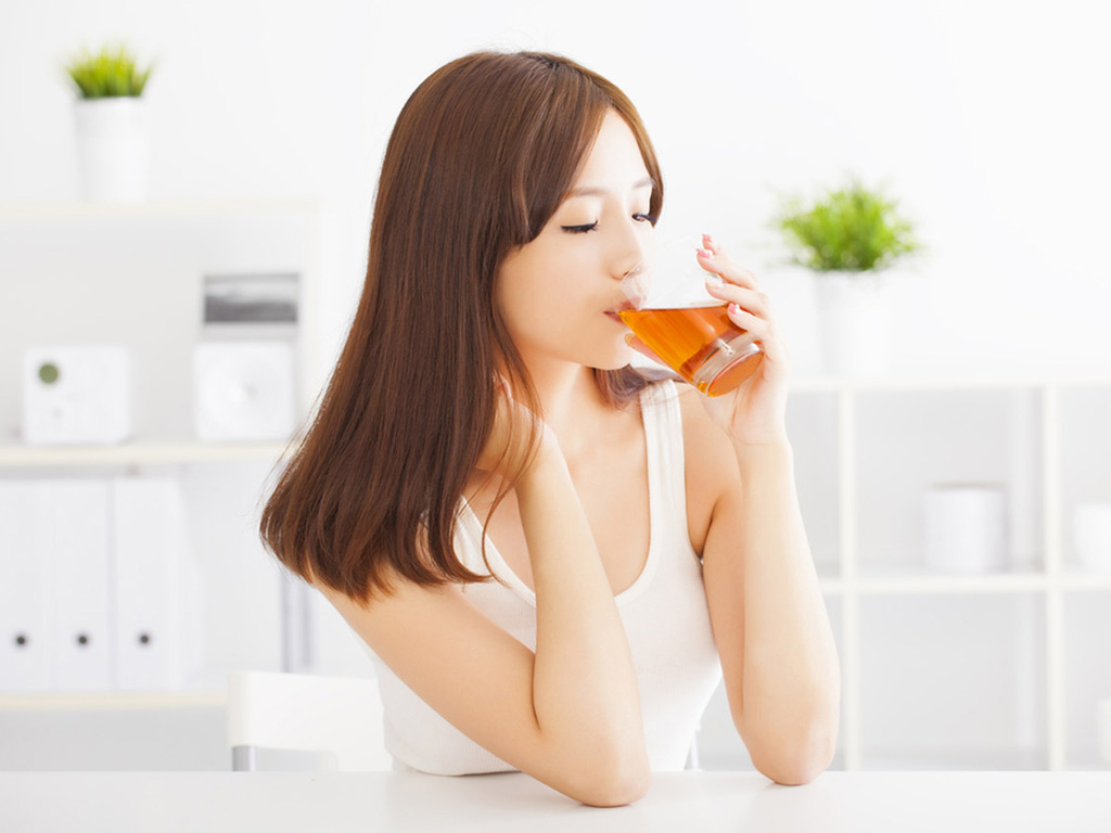 Không nên uống trà xanh khi mang thai vì trà xanh chứa caffeine - Ảnh minh họa: Shutterstock