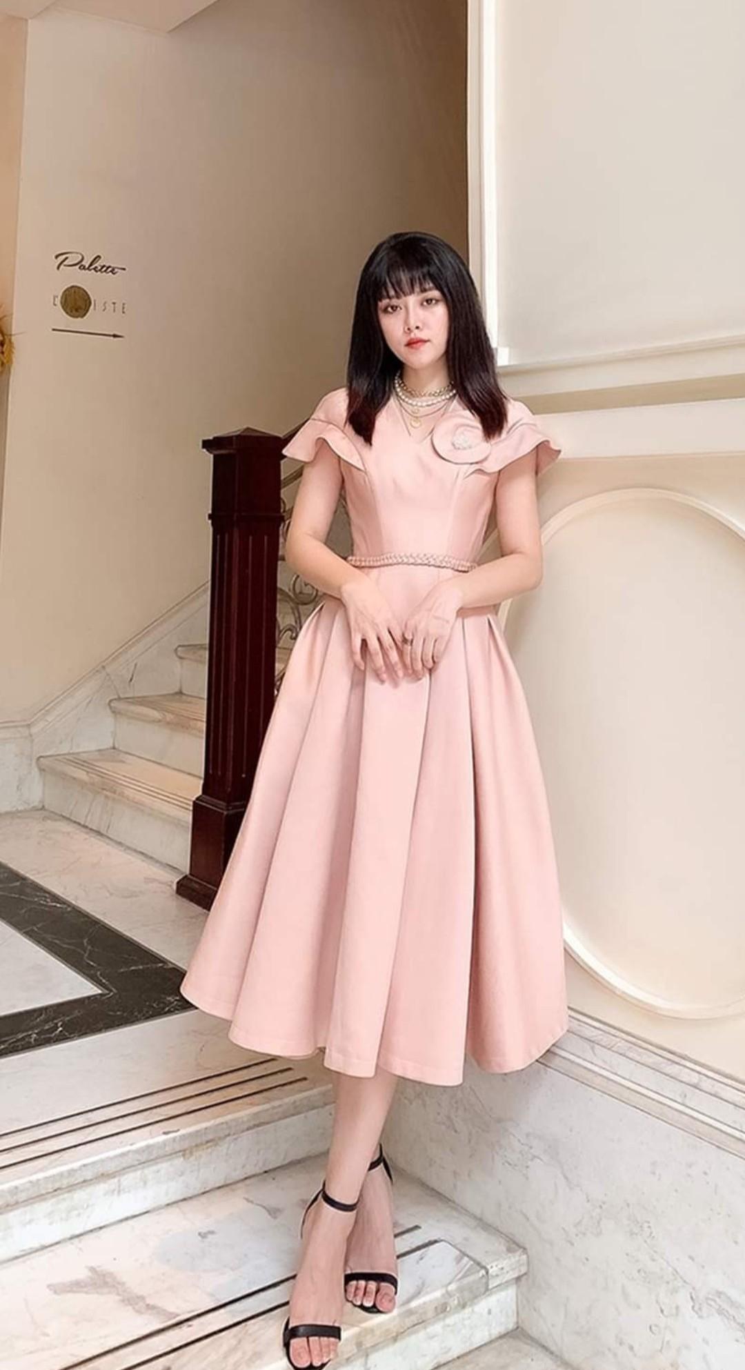 Đầm Xòe Nơ Cổ Đai Eo Thương Hiệu NK - Fashion NKFDV2304003