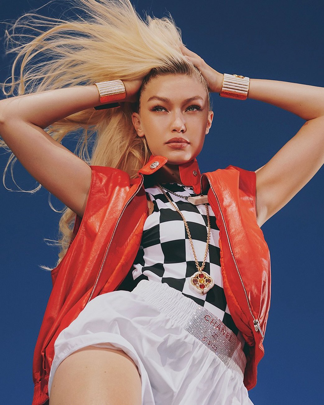 Style trendy cực chất của Gigi Hadid phá vỡ quy tắc hẹn hò của tài tử  Titanic