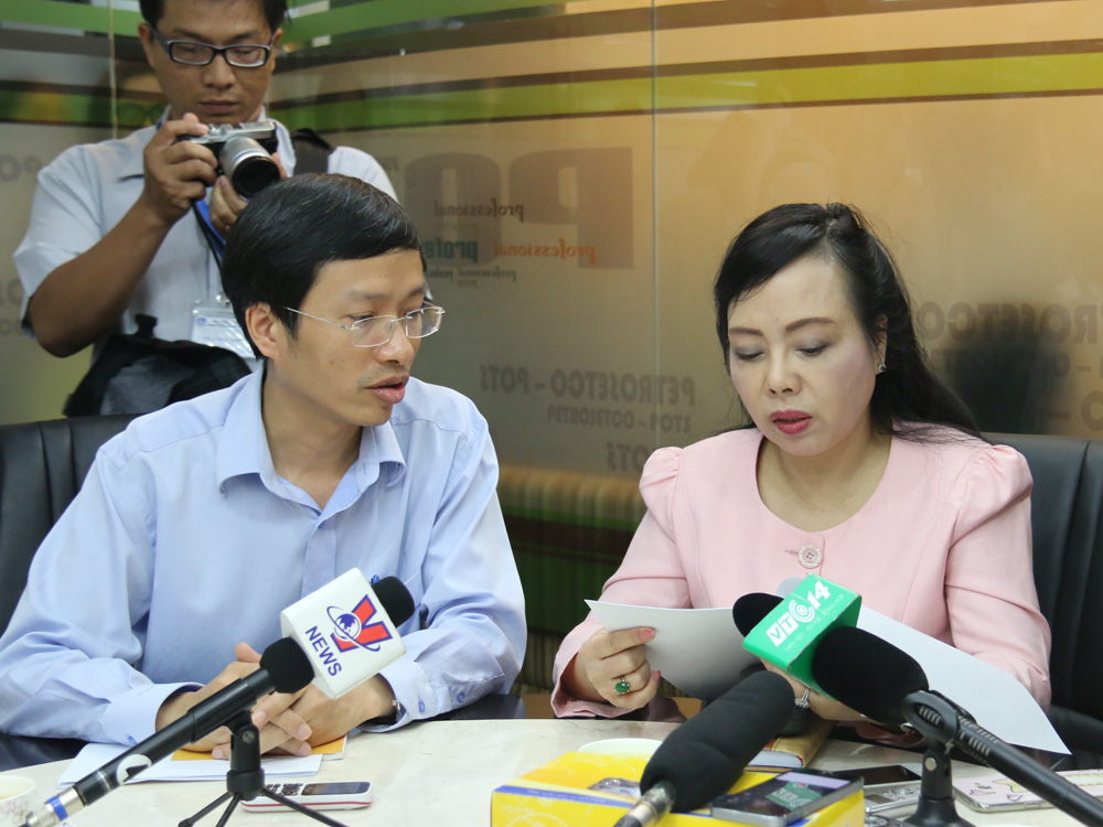 Bộ trưởng Bộ Y tế Nguyễn Thị Kim Tiến chỉ đạo chống dịch Zika tại TP.HCM - Ảnh: Nguyên Mi