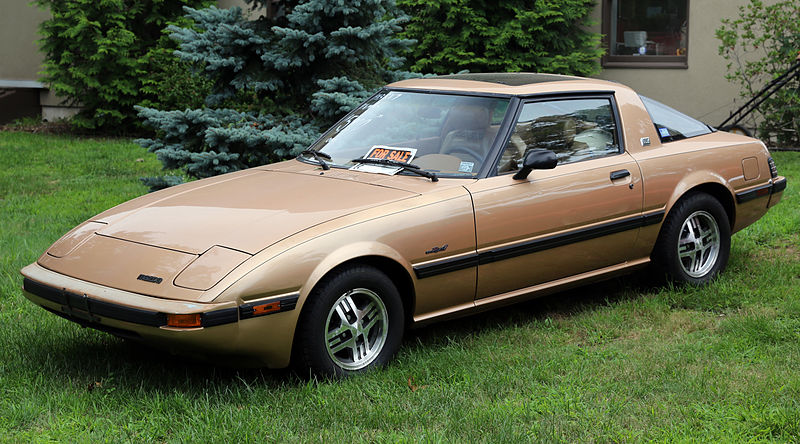 Mazda RX-7, mẫu sport coupe kinh điển với thiết kế fastback