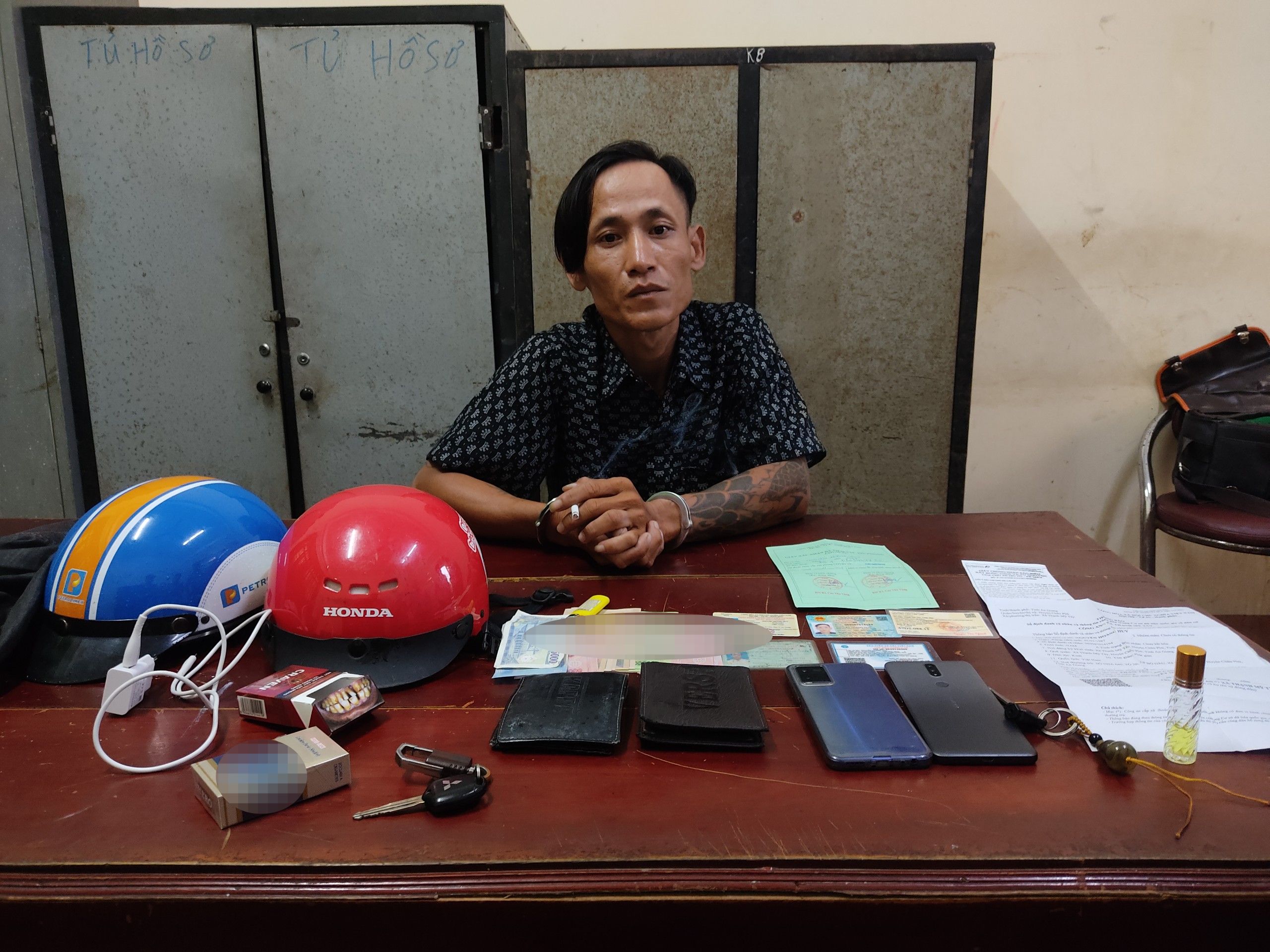 Bé gái tây thủ dâm