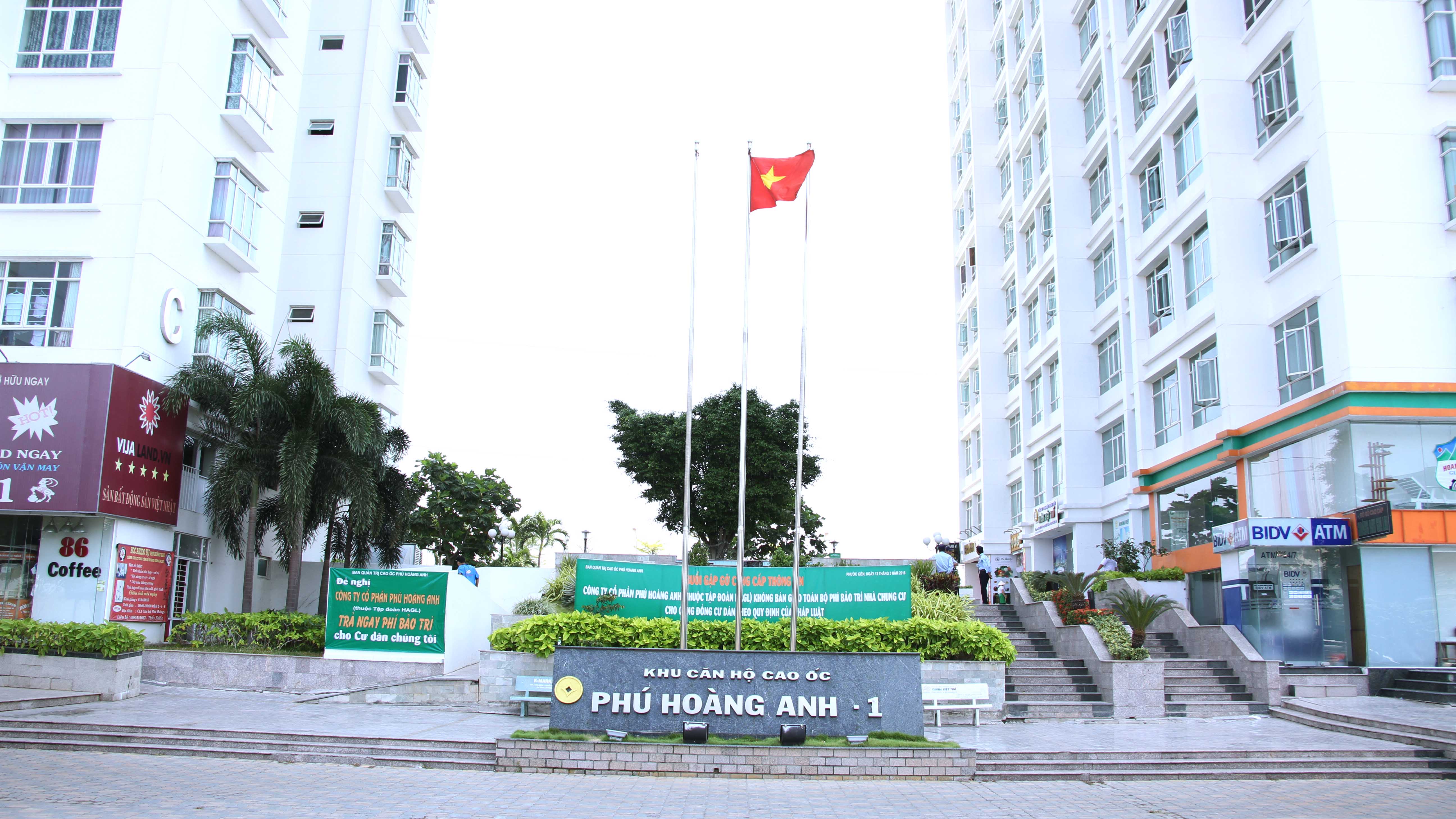 Cao ốc Phú Hoàng Anh (huyện Nhà Bè, TP.HCM) - Ảnh: Vũ Phượng