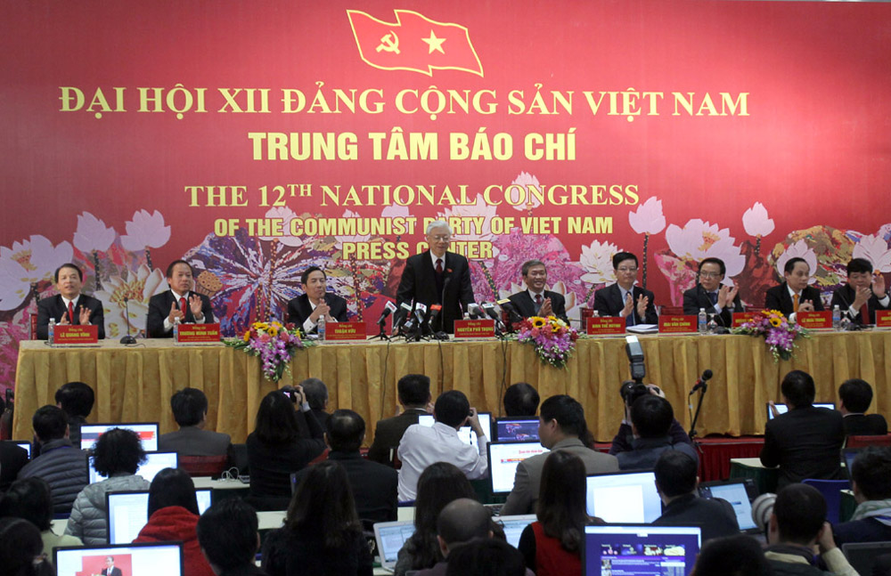 Tổng bí thư Nguyễn Phú Trọng trả lời phóng viên tại họp báo