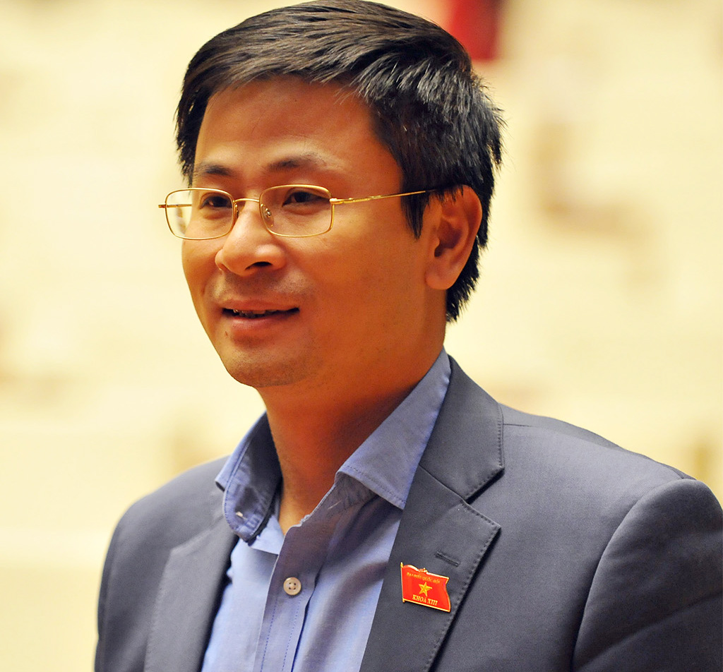 Đại biểu Nguyễn Phi Thường đề nghị luật cần tính đến việc xóa bỏ khái niệm trang tin điện tử tổng hợp - Ảnh: Ngọc Thắng