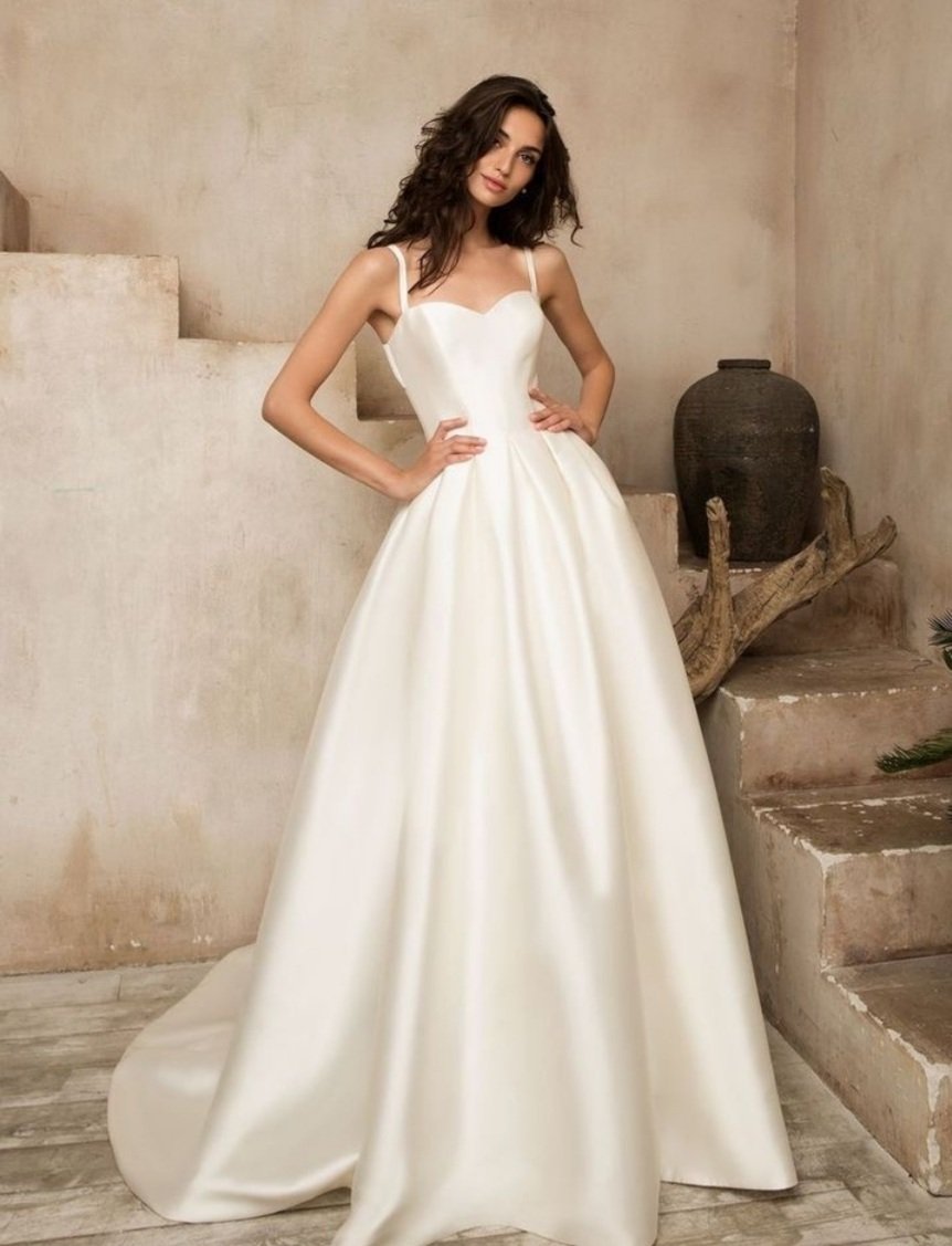 Váy cưới dài tay thiết kế đơn giản, cổ điển #1070