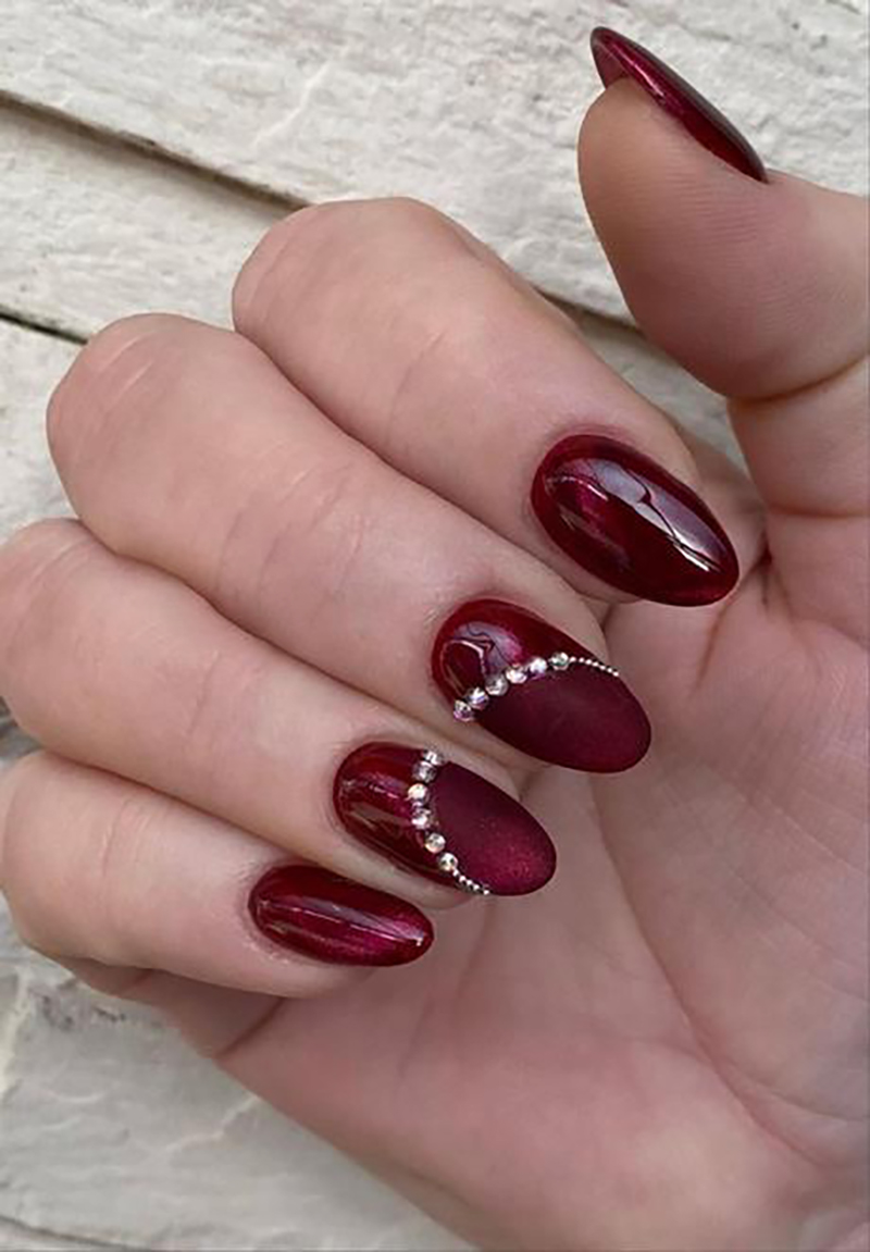 Tổng hợp mẫu nail màu đỏ đất thời thượng dành cho các quý cô | IVY moda