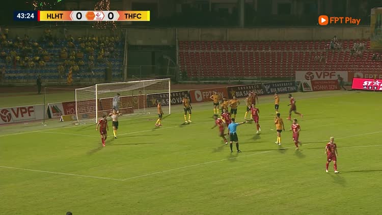 Highlight Hà Tĩnh 1-0 Thanh Hóa: Chủ nhà lấy trọn 3 điểm trong trận cầu mất điện gián đoạn