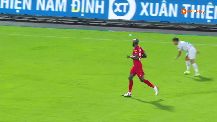 Highlight Nam Định 2-1 PVF-CAND: Nhà vô địch trở lại là chính mình