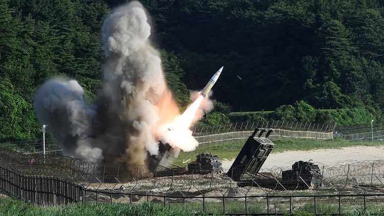 Tên lửa ATACMS Mỹ chuyển cho Ukraine có gì đặc biệt?