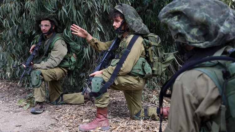 Israel tấn công cục bộ Gaza, giao chiến với lực lượng Hamas