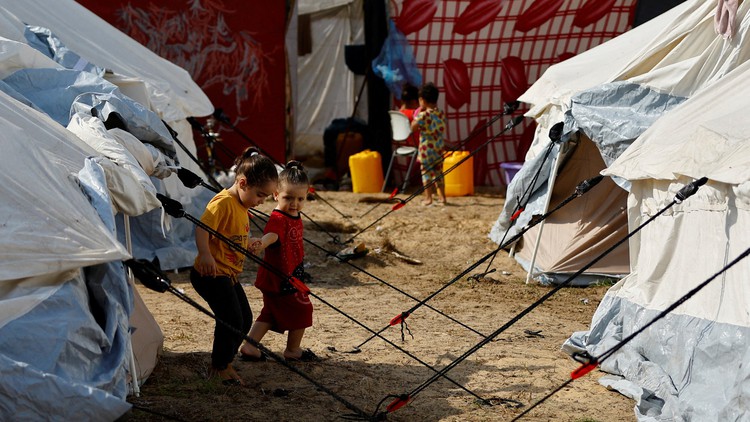 Bệnh tật lây lan ở Gaza, 'không ai được tắm' suốt vài tuần vì Israel phong tỏa