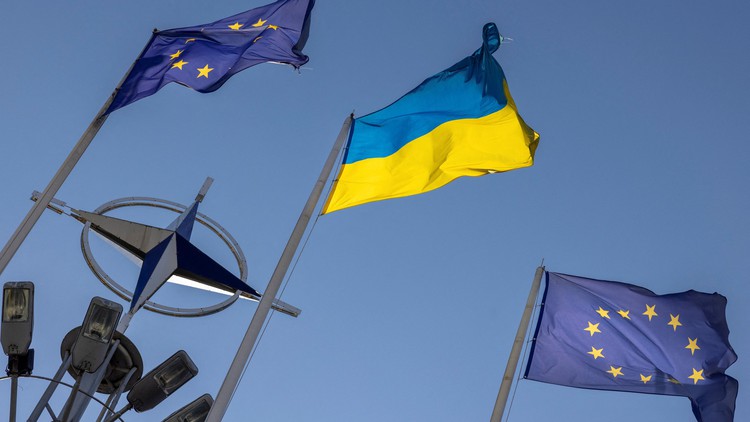 Ukraine lo bị phương Tây thúc đẩy đàm phán vì e sợ Nga