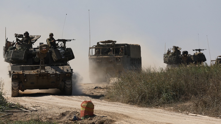Israel nói ở 'cao điểm trận chiến', bao vây tiến vào thành phố Gaza