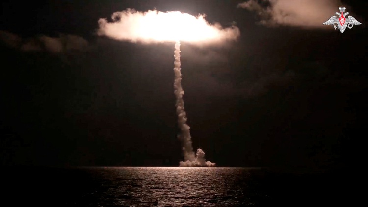 Nga nói tàu ngầm hạt nhân mới bắn tên lửa trúng mục tiêu cách hàng nghìn km