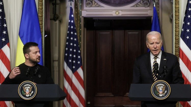 Ông Biden vẫn hứa hỗ trợ Ukraine, nhưng ngôn từ đã thay đổi