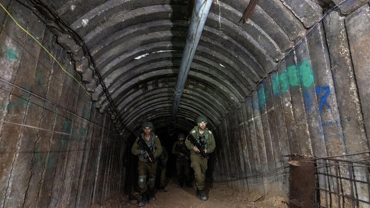 Có gì trong 'đường hầm lớn nhất của Hamas' quân đội Israel mới phát hiện?