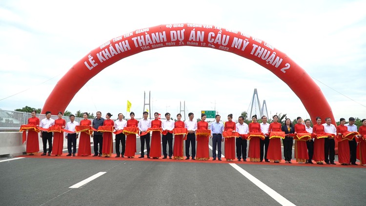 Khánh thành cầu Mỹ Thuận 2 - cầu dây văng do người Việt Nam thiết kế, xây dựng