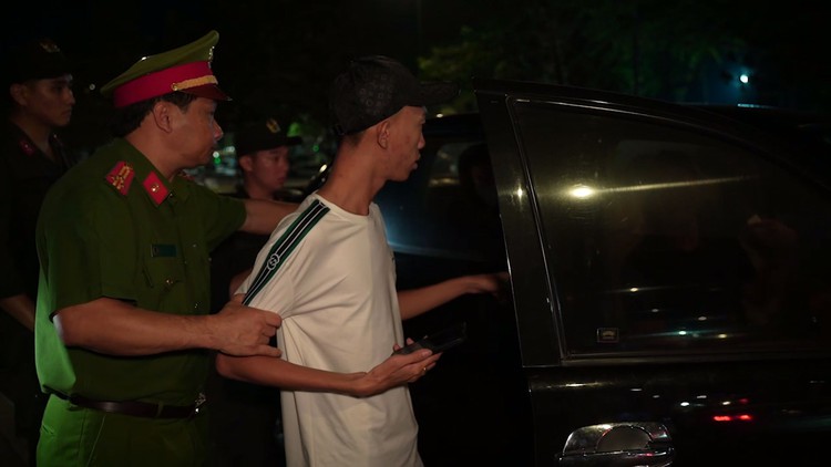 Bà Rịa-Vũng Tàu: Phát hiện nhóm người say ma túy, giấu vũ khí trên xe bán tải