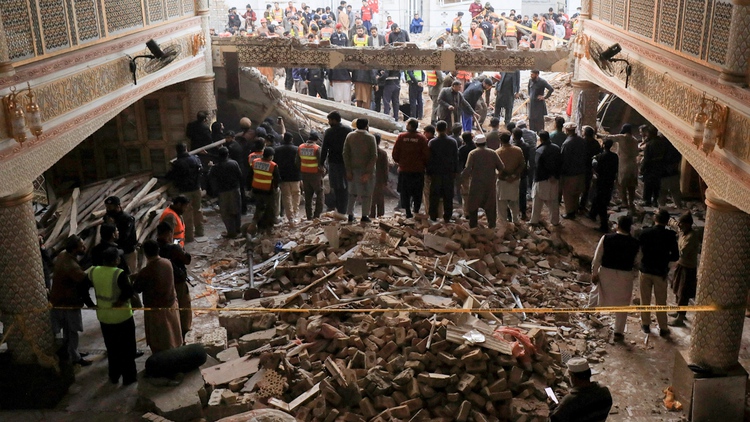 Gần 100 người chết trong vụ nổ đền Hồi giáo ngay giữa trụ sở cảnh sát Pakistan