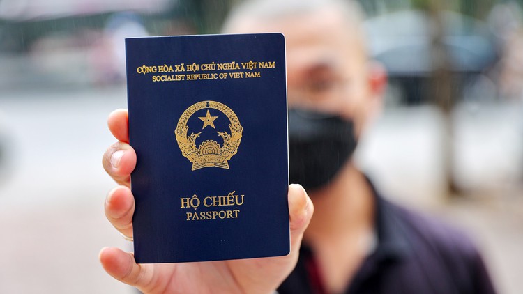 Đức công nhận hộ chiếu mới của Việt Nam, cấp lại visa nhiều năm loại C