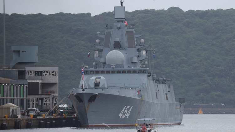 Chiến hạm Nga tập trận với Nam Phi, Trung Quốc, sẽ phóng thử tên lửa bội siêu thanh Zircon?