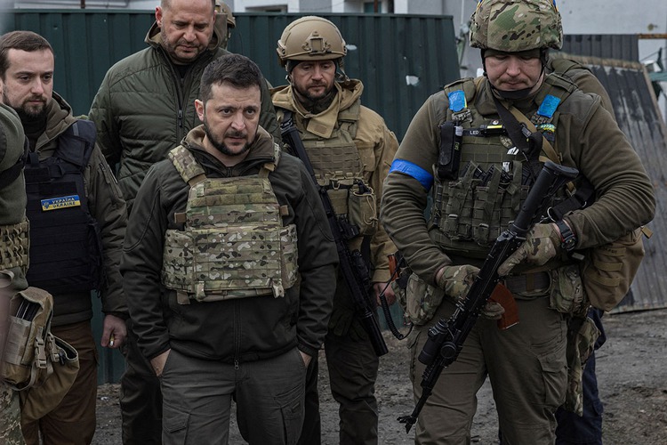 Tổng thống Ukraine bất ngờ cách chức tướng quân đội đang chỉ huy ở miền đông