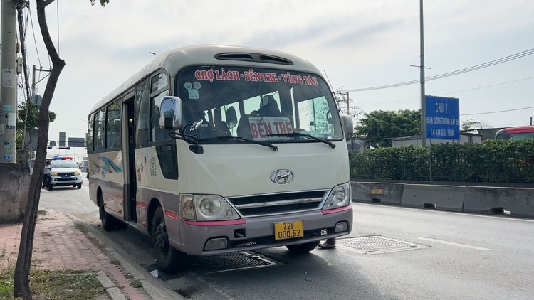 Cố tình chở hàng hóa trong khoang hành khách, tài xế bị phạt nặng